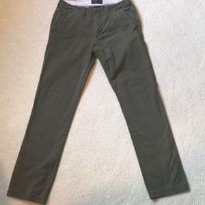 Men’s Abercrombie and Fitch slim straight pants